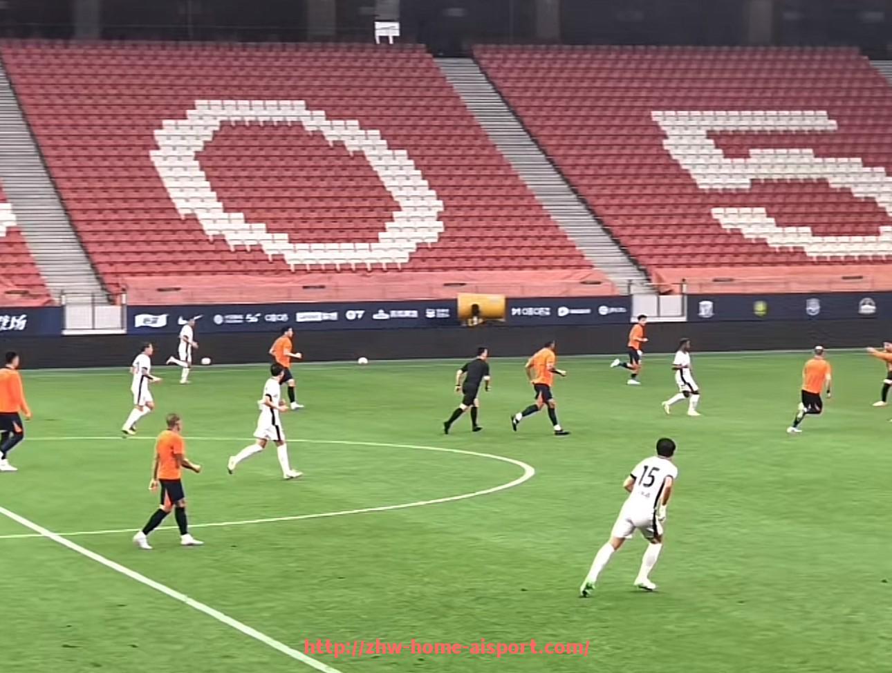 爱体育-英超球衣紧身设计的优缺点及选择建议