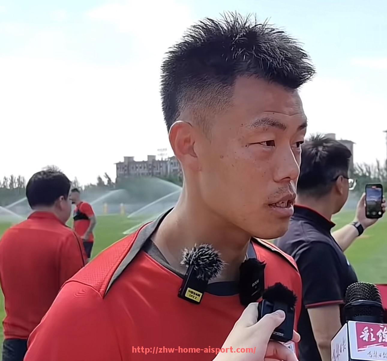 爱体育-篮球运动员力量与速度结合的综合训练方案及实施细节介绍